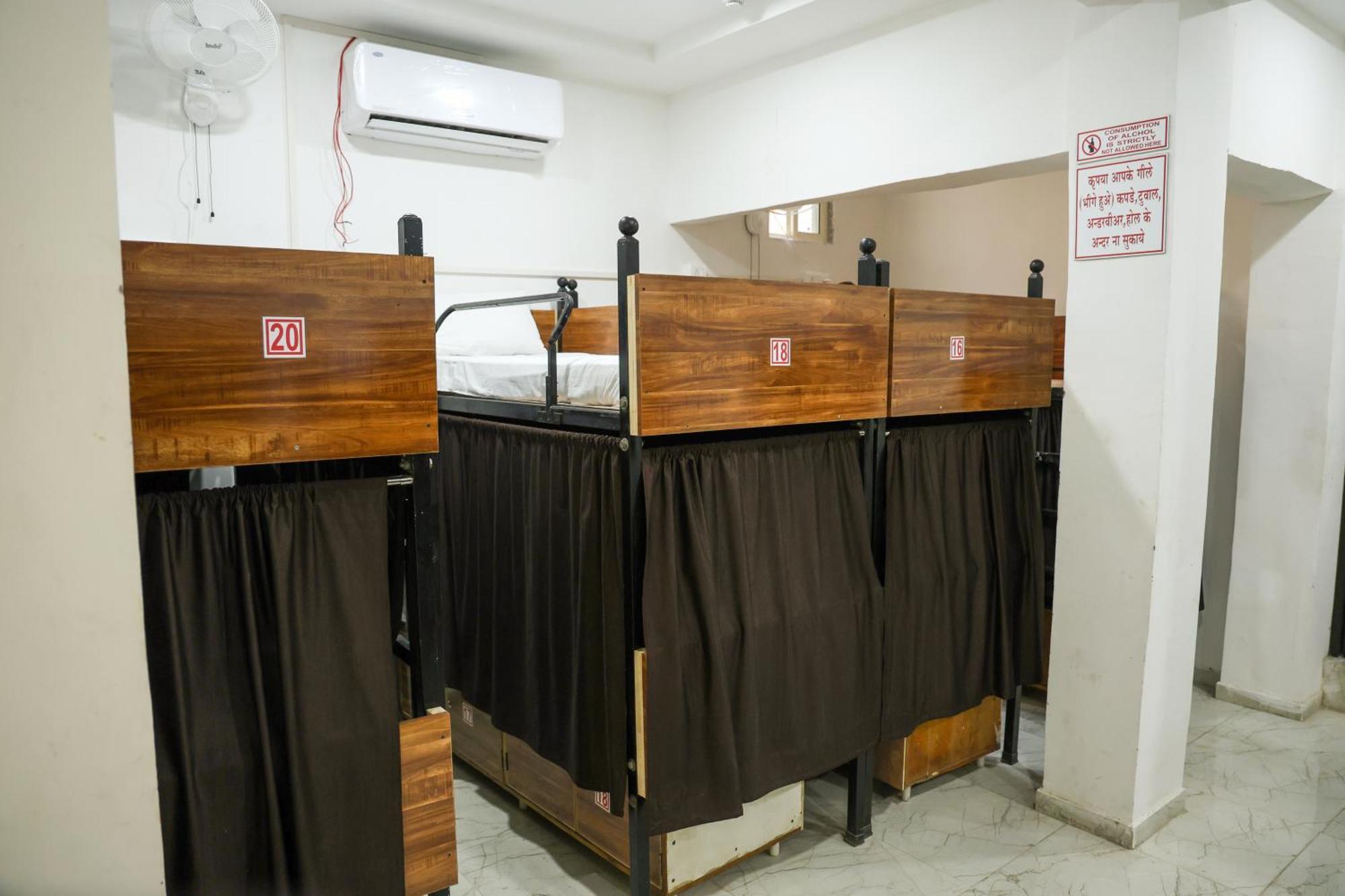 Hotel Aaram Kalupur 阿穆达巴 外观 照片