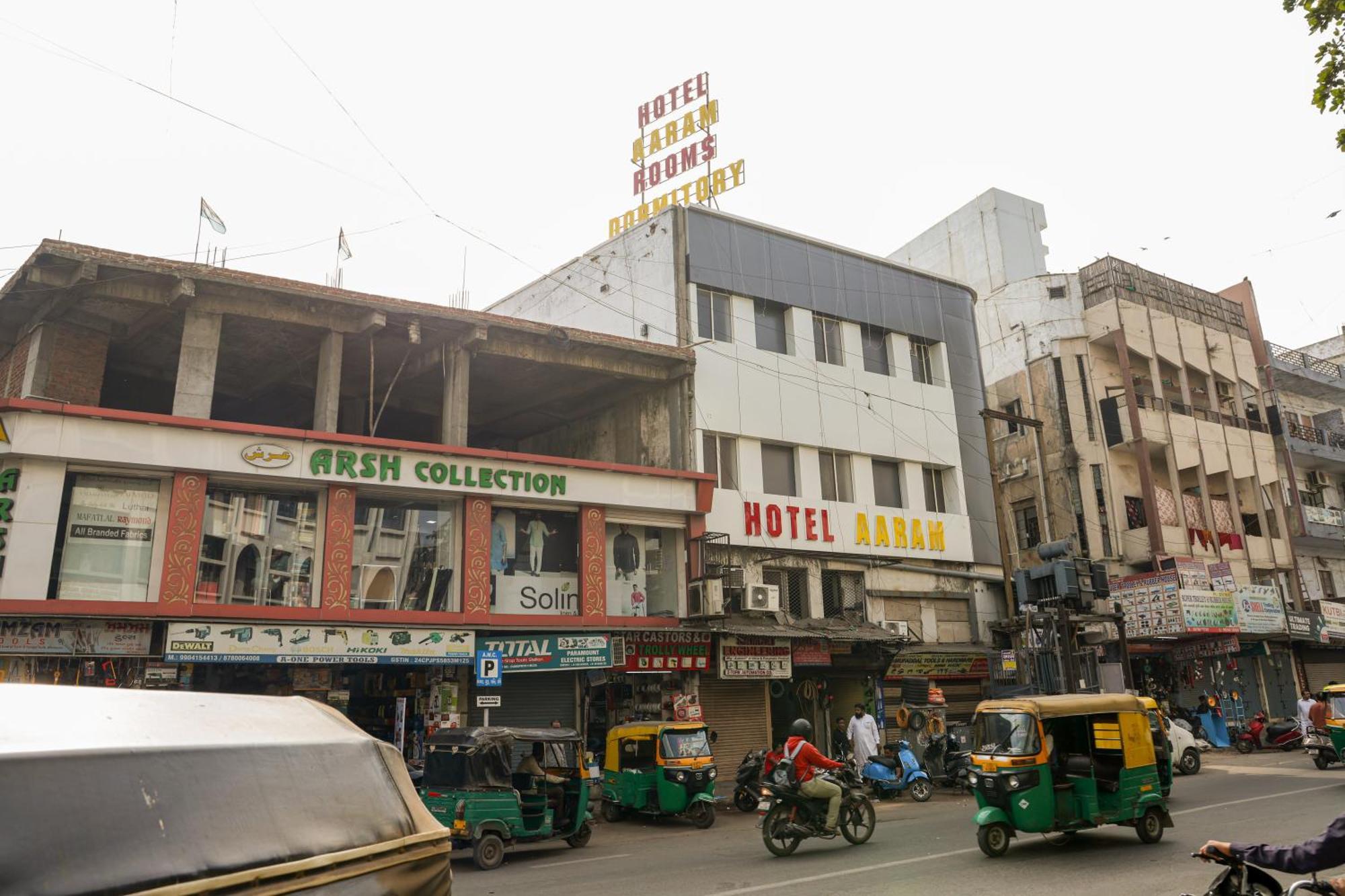 Hotel Aaram Kalupur 阿穆达巴 外观 照片