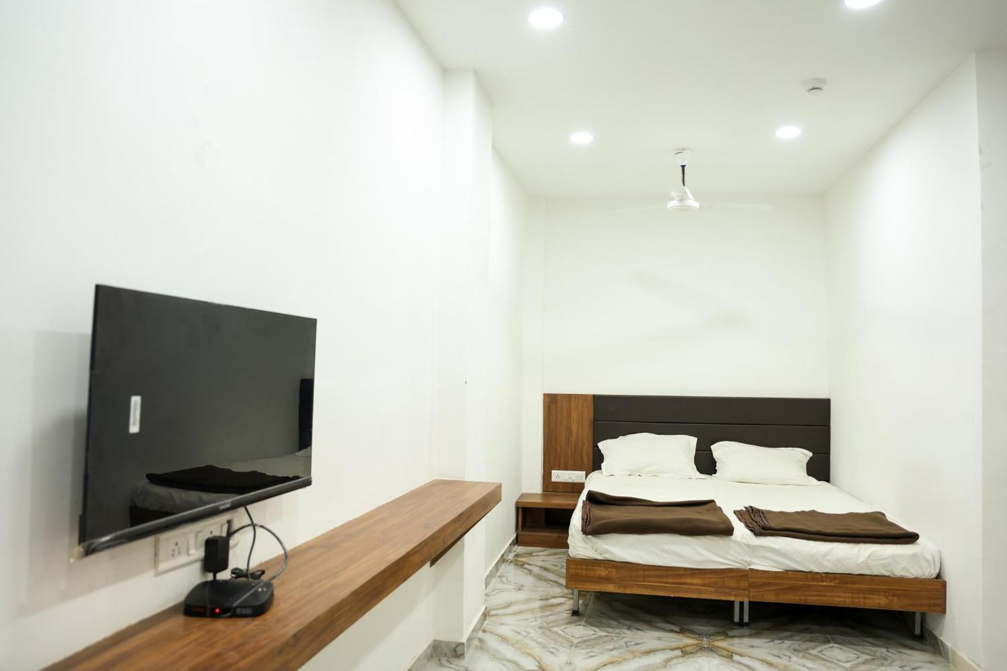 Hotel Aaram Kalupur 阿穆达巴 外观 照片