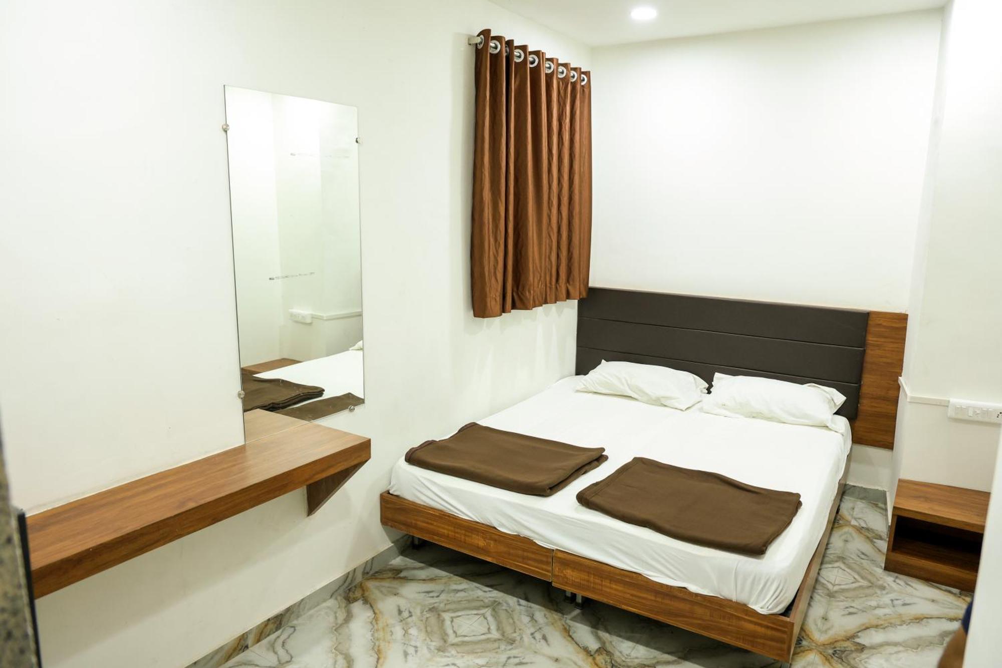 Hotel Aaram Kalupur 阿穆达巴 外观 照片