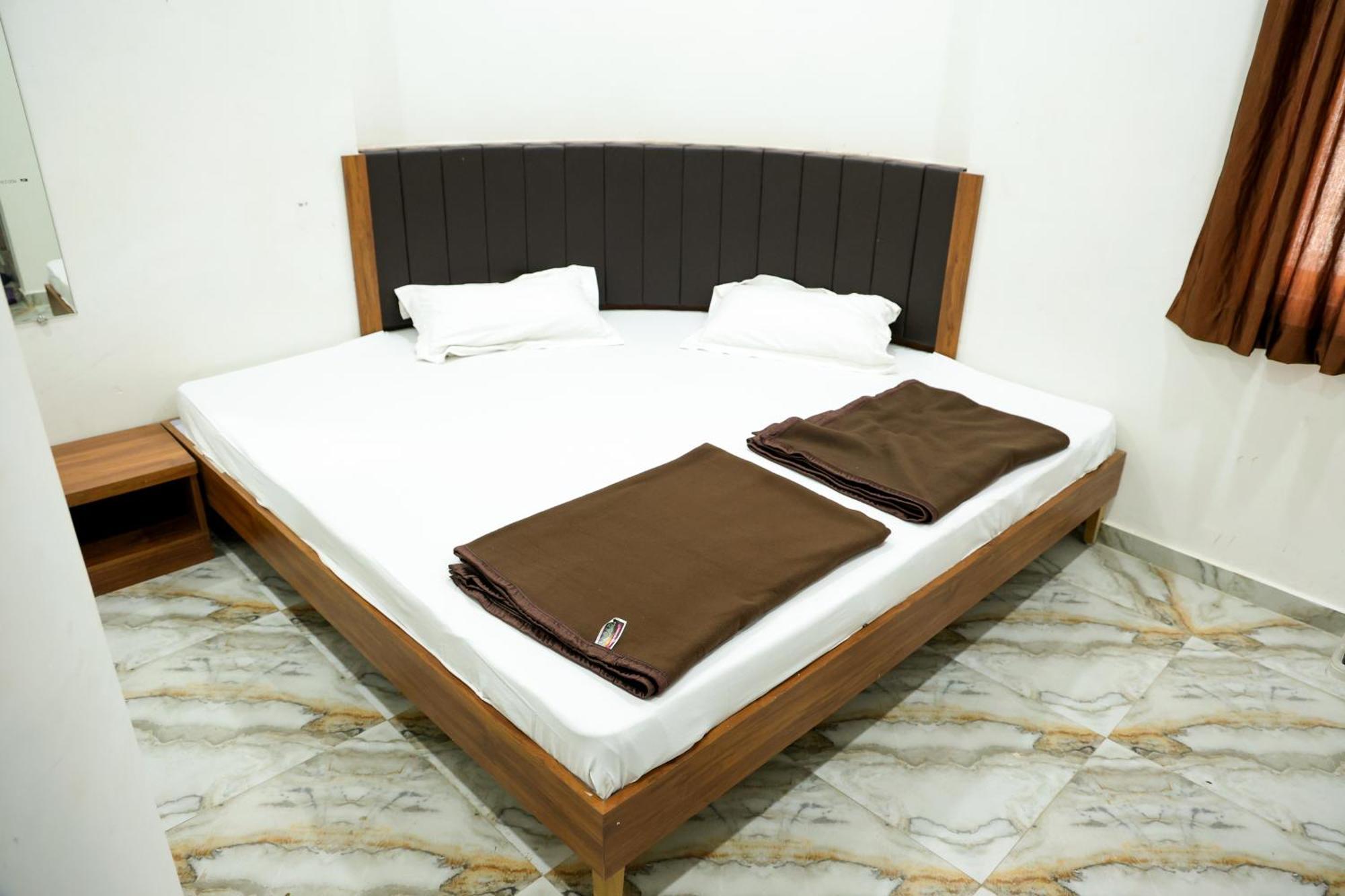 Hotel Aaram Kalupur 阿穆达巴 外观 照片