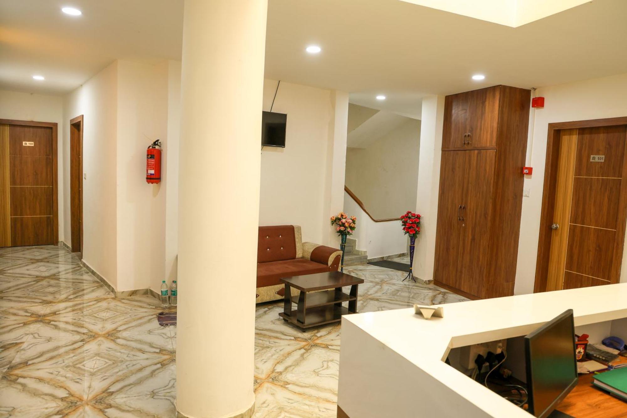 Hotel Aaram Kalupur 阿穆达巴 外观 照片