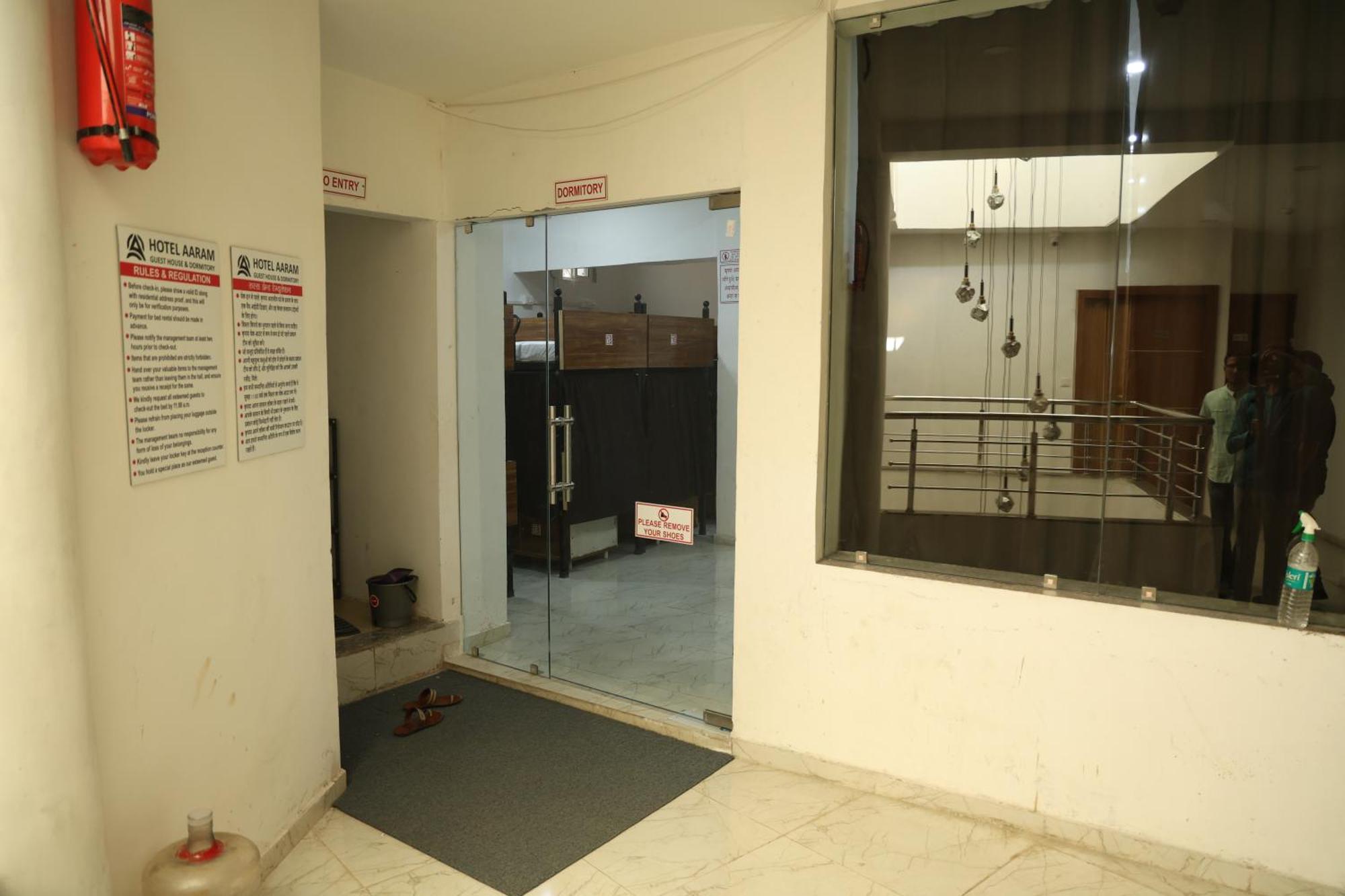 Hotel Aaram Kalupur 阿穆达巴 外观 照片