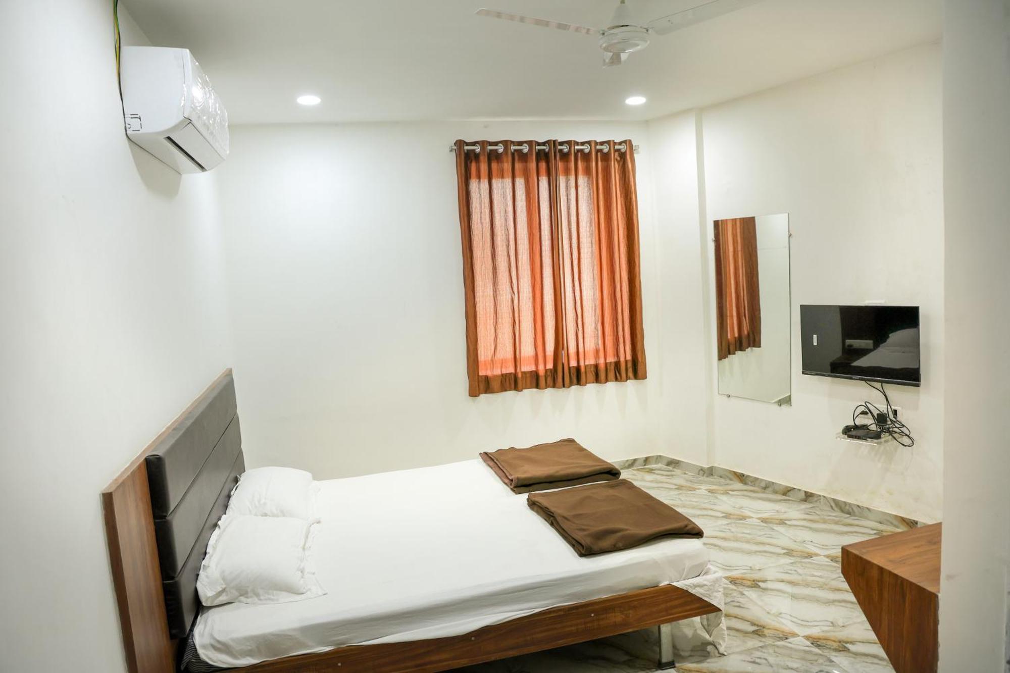 Hotel Aaram Kalupur 阿穆达巴 外观 照片
