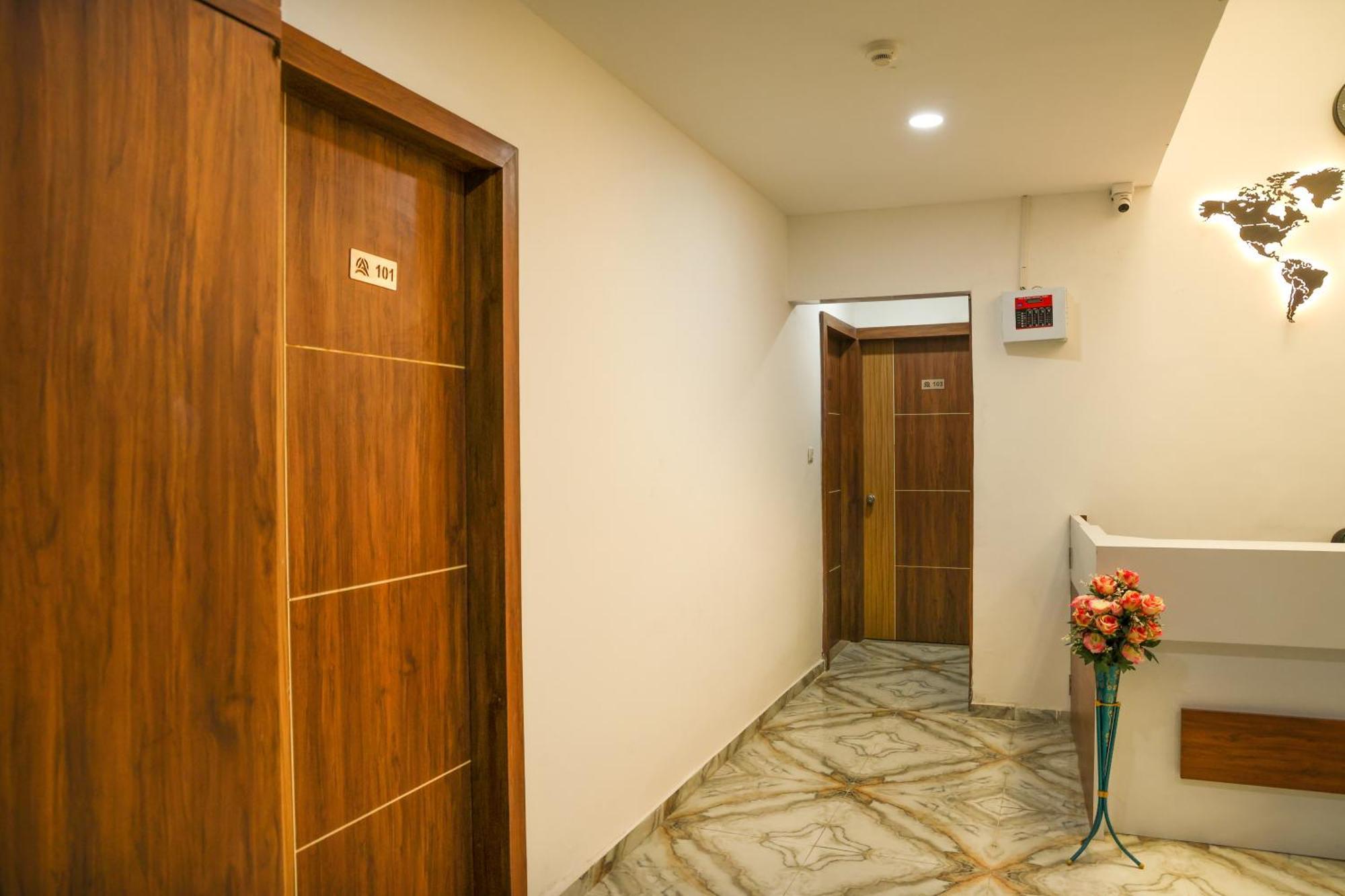 Hotel Aaram Kalupur 阿穆达巴 外观 照片