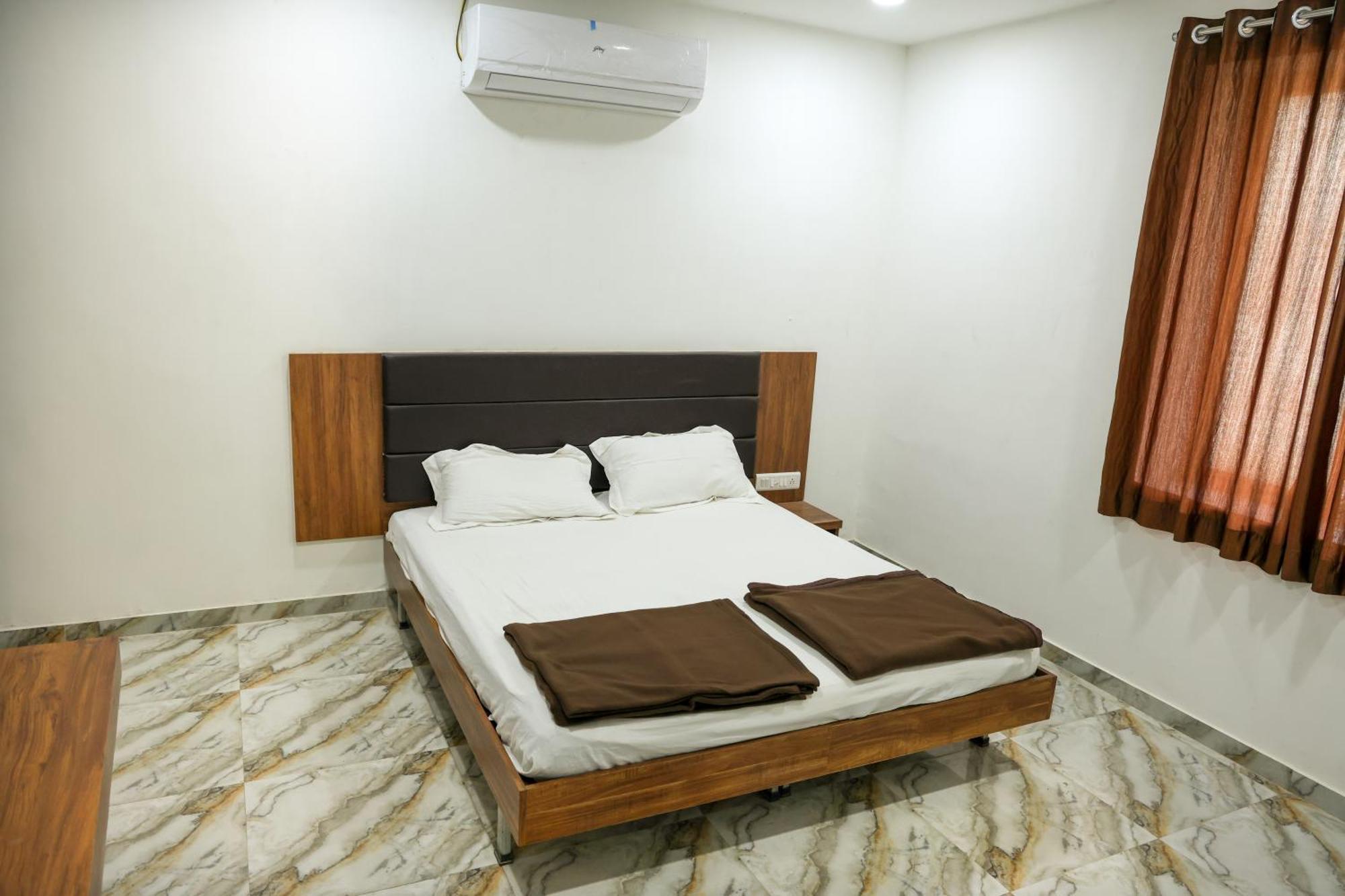 Hotel Aaram Kalupur 阿穆达巴 外观 照片