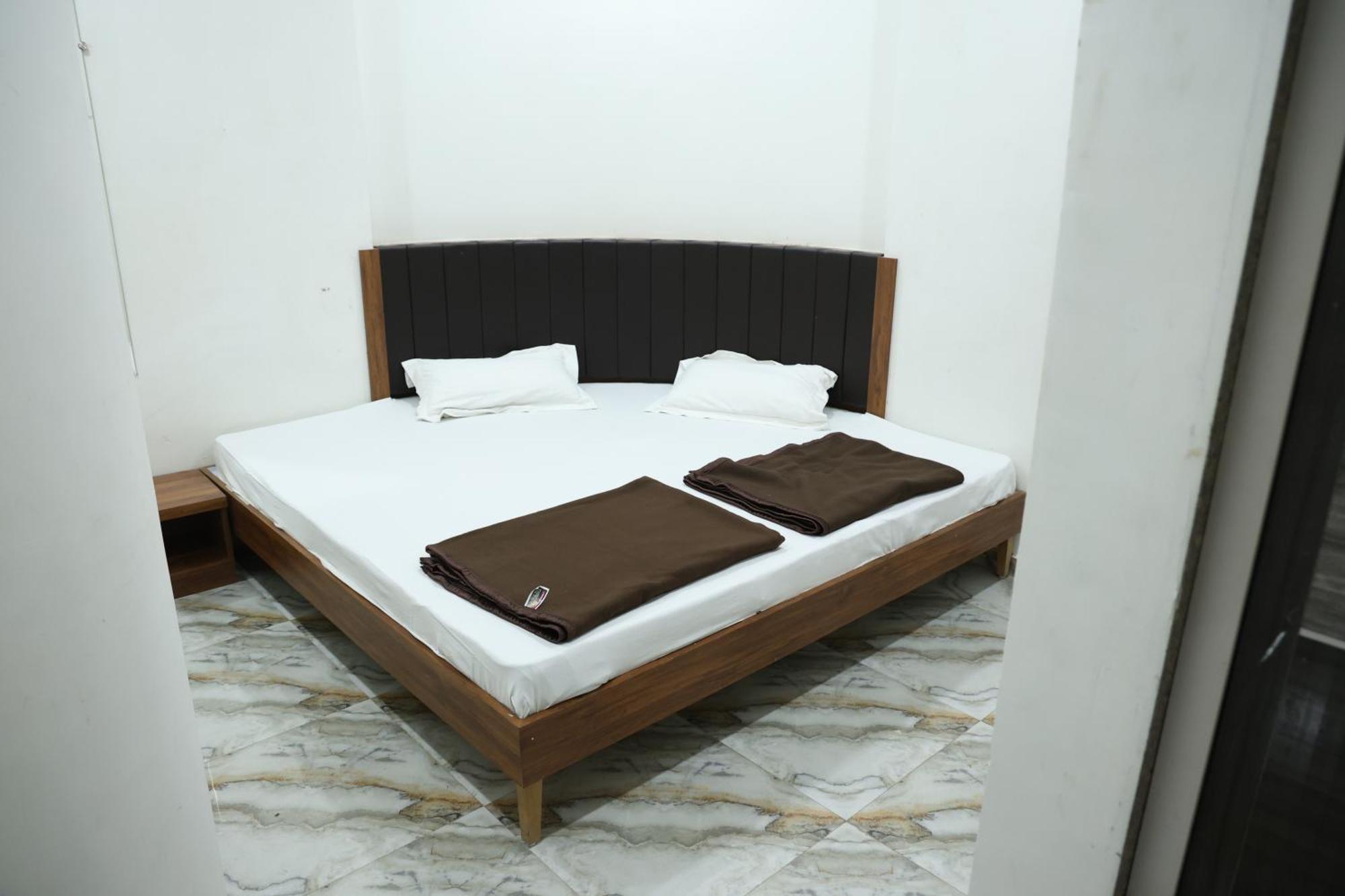 Hotel Aaram Kalupur 阿穆达巴 外观 照片
